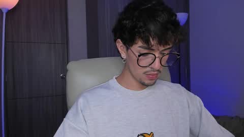   online show from February 4, 11:05 am