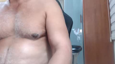 escorpion51 online show from December 17, 3:47 am