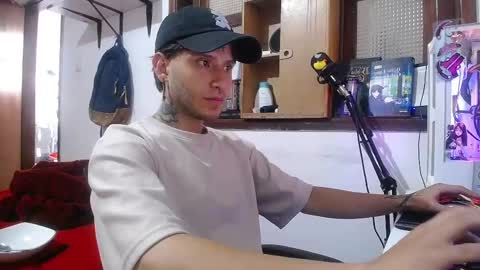 Esteban online show from February 19, 4:11 pm