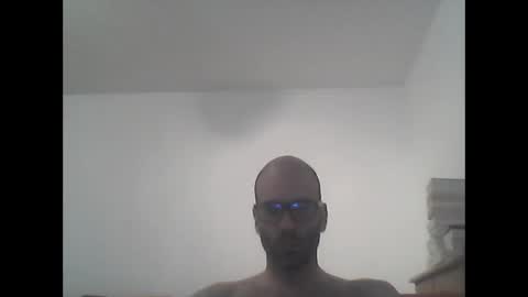 especially871850 online show from April 21, 9:26 am