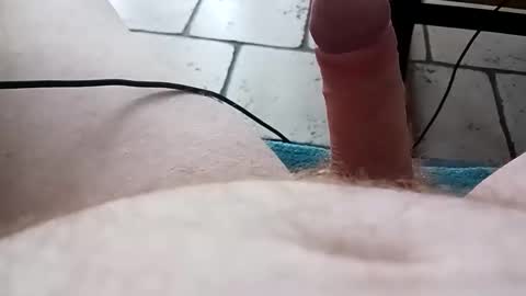 ESTEBAN online show from October 31, 2:31 pm