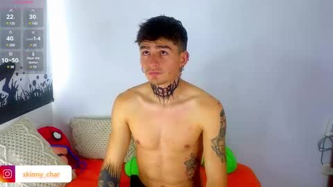 Esteban independent model online show from January 3, 1:25 pm