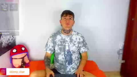 Esteban independent model online show from January 10, 12:15 pm