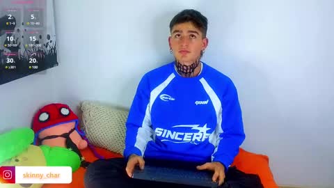 Esteban independent model online show from January 3, 11:33 pm