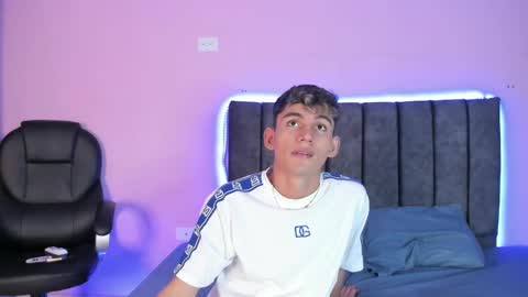 Esteban online show from December 20, 12:27 pm