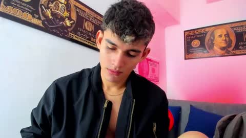 Esteban online show from December 28, 12:14 pm