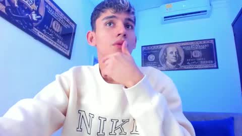 Esteban online show from December 23, 12:08 pm