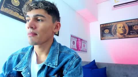 Esteban online show from December 16, 12:06 pm