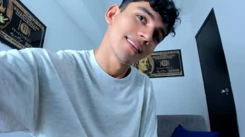 Esteban online show from January 15, 12:04 pm