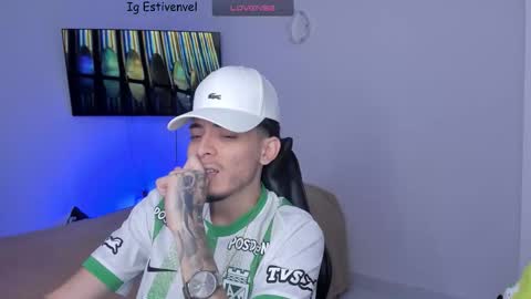 estivenvel online show from February 4, 4:24 pm