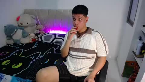 ethan_allard online show from May 20, 9:10 pm