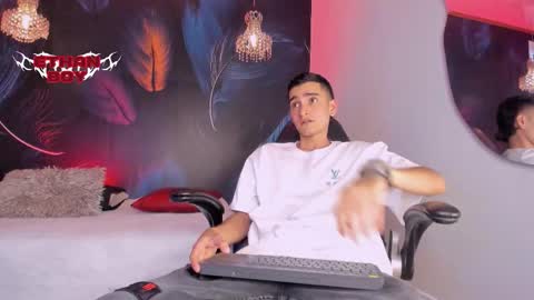 Ethan online show from January 5, 7:06 pm