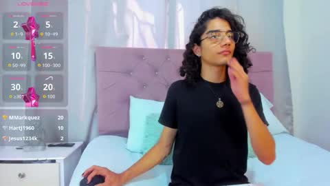 ethanblackwoodd online show from February 9, 8:02 pm