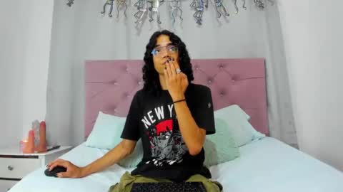 ethanblackwoodd online show from November 23, 9:15 pm