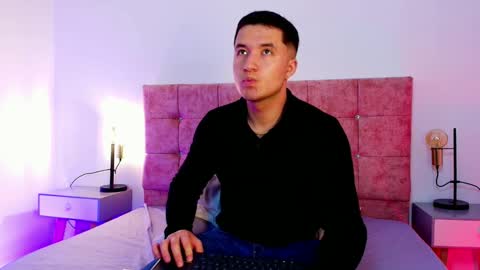 ethanconnor_ online show from January 12, 12:42 pm