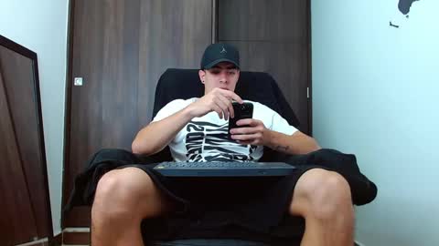 ethangreey1 online show from February 5, 3:09 pm