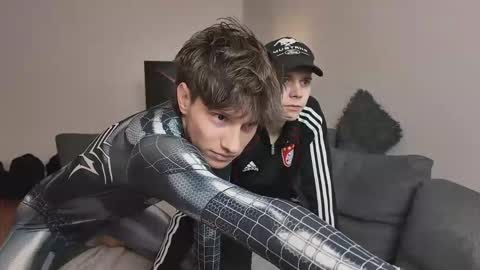 Hugo and Ethan online show from February 13, 3:46 am