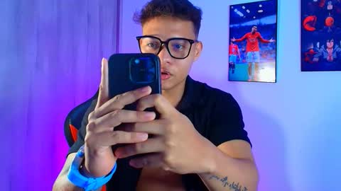 EVAN GREY online show from November 4, 3:29 am