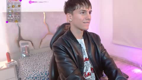 evan_tay online show from February 22, 3:08 am