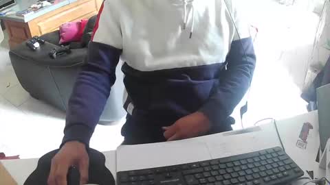 Gio online show from September 25, 5:01 pm