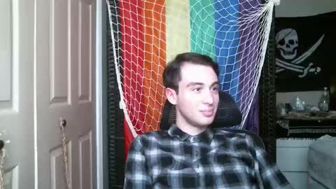 Ezra Naamah online show from February 8, 8:24 pm