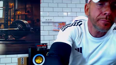 fabxxxl online show from March 12, 8:30 am