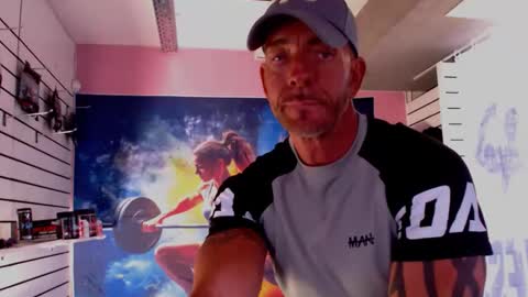 fabxxxl online show from September 23, 7:07 am