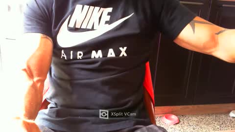 fabxxxl online show from October 12, 9:25 am