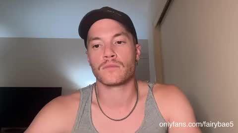 Snapshot of fairybae5 chatting on October 6, 5:01 am Travis online show from October 6, 5:01 am