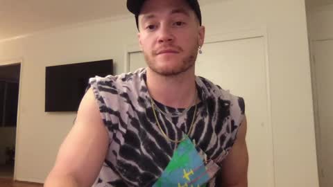 Snapshot of fairybae5 chatting on December 18, 1:59 am Travis online show from December 18, 1:59 am