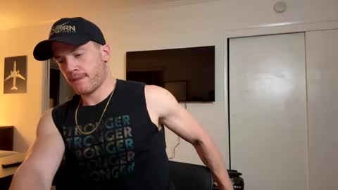 Snapshot of fairybae5 chatting on December 29, 5:21 am Travis online show from December 29, 5:21 am