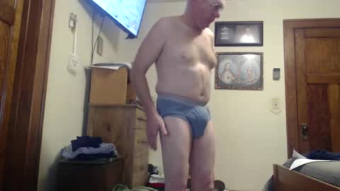 farboy64 online show from December 8, 1:47 pm