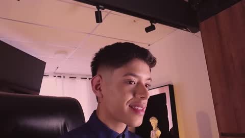 Snapshot of farid_jake_ chatting on October 2, 8:24 pm farid_jake_ online show from October 2, 8:24 pm