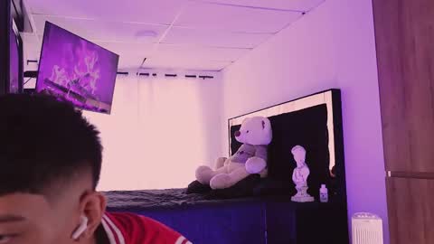 Snapshot of farid_jake_ chatting on September 30, 8:12 pm farid_jake_ online show from September 30, 8:12 pm