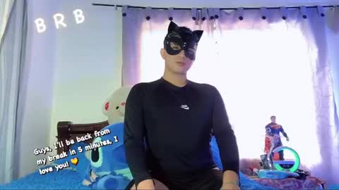 Snapshot of fatass_420 chatting on February 25, 7:03 pm Johan online show from February 25, 7:03 pm