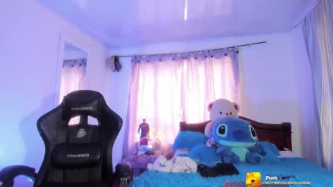 Snapshot of fatass_420 chatting on February 22, 8:15 pm Johan online show from February 22, 8:15 pm