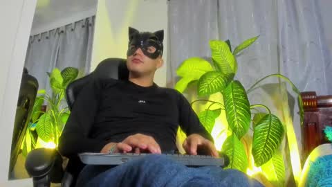 Snapshot of fatass_420 chatting on January 22, 5:48 am Johan online show from January 22, 5:48 am