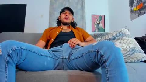 favid95 online show from February 6, 11:12 pm