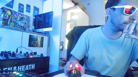 m0rty online show from April 27, 10:56 am