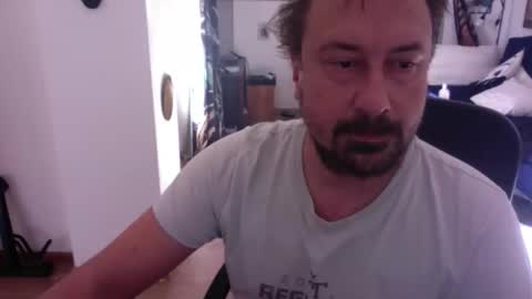 feetkissboy online show from November 22, 11:21 am