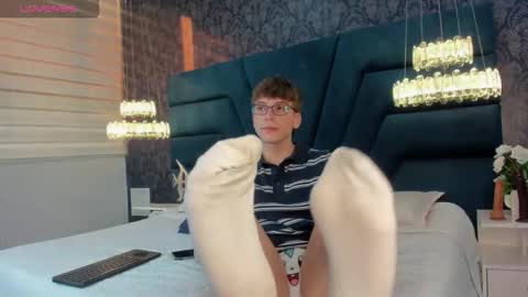 Femboy Max online show from February 4, 12:11 pm