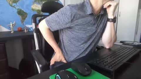 Snapshot of femdomsubby chatting on December 4, 2:31 am femdomsubby online show from December 4, 2:31 am