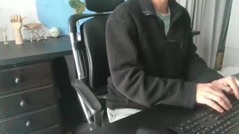 Snapshot of femdomsubby chatting on October 20, 4:16 am femdomsubby online show from October 20, 4:16 am