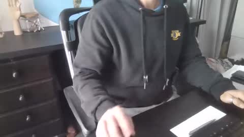 Snapshot of femdomsubby chatting on October 24, 5:09 am femdomsubby online show from October 24, 5:09 am