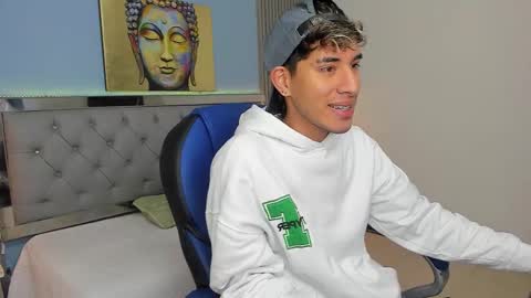 FER PHOENIX online show from March 29, 3:39 am