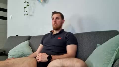 fiolkamil online show from April 13, 9:10 am