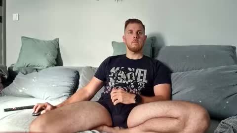 Snapshot of fikol123 chatting on September 18, 7:10 am fiolkamil online show from September 18, 7:10 am