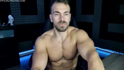 Snapshot of finch93 chatting on December 16, 6:27 pm Nick online show from December 16, 6:27 pm