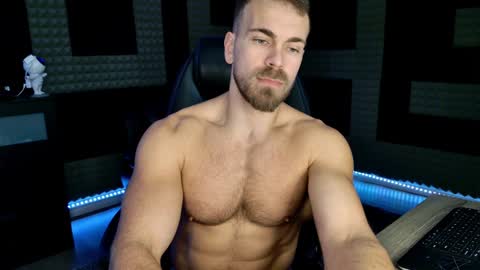 Snapshot of finch93 chatting on January 27, 5:26 pm Nick online show from January 27, 5:26 pm