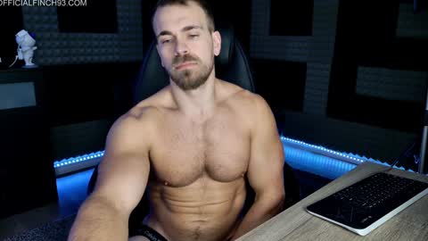 Snapshot of finch93 chatting on January 6, 6:20 pm Nick online show from January 6, 6:20 pm